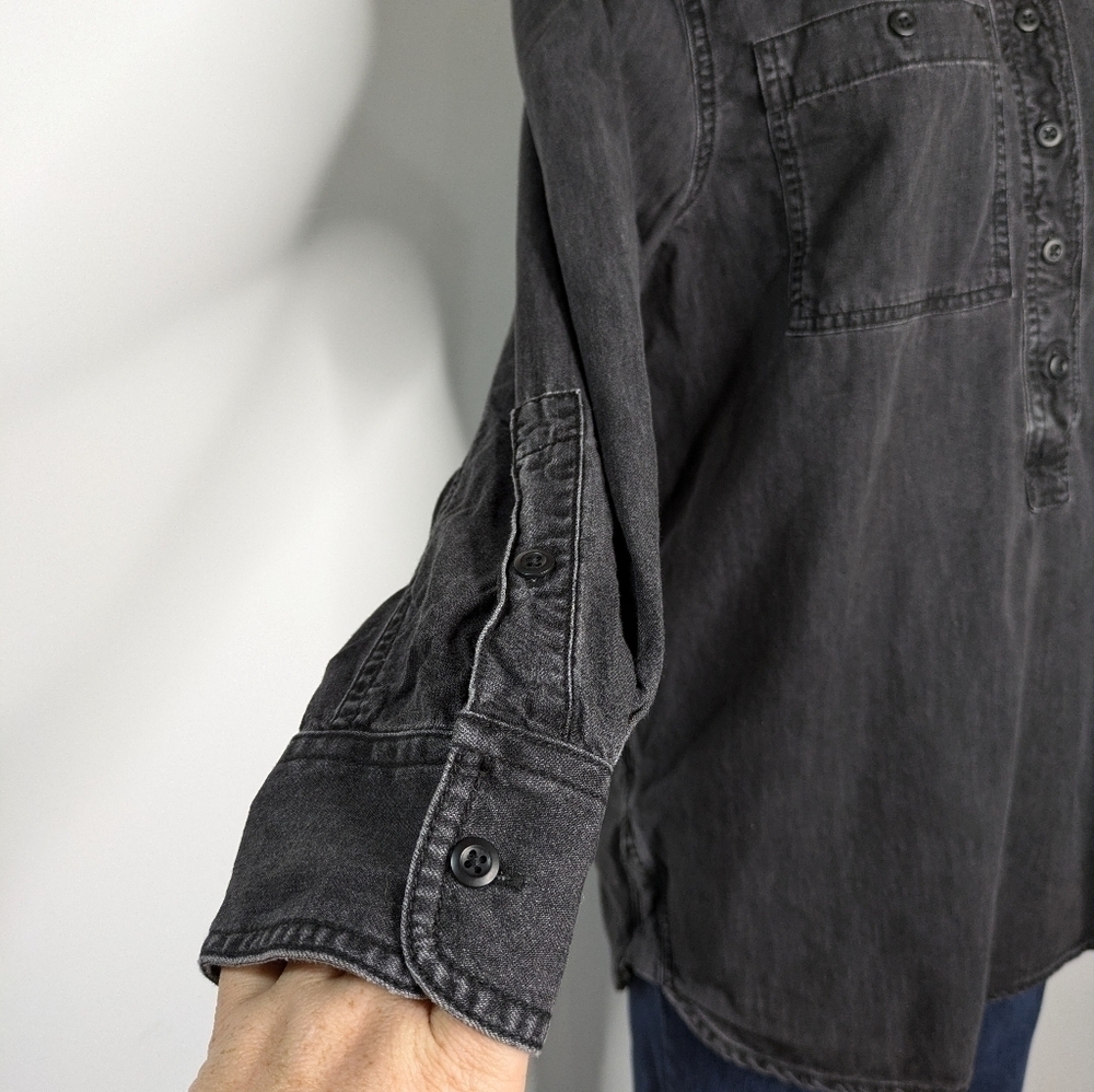 Madewell washed out black denim 1/2 button pullover top M - Picture 3 of 9